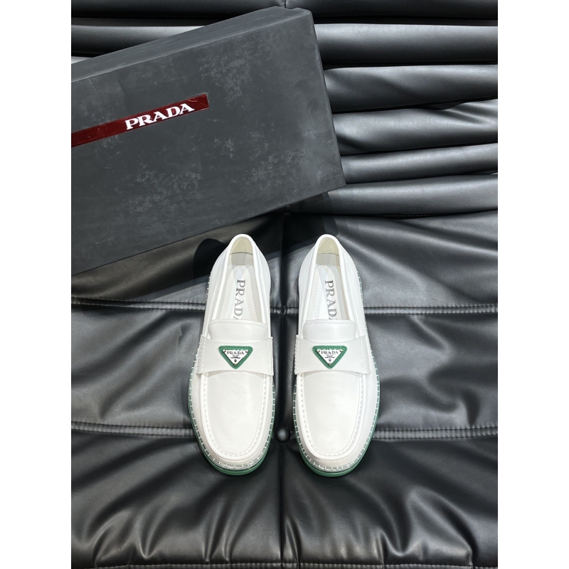 Pra*a casual shoes
